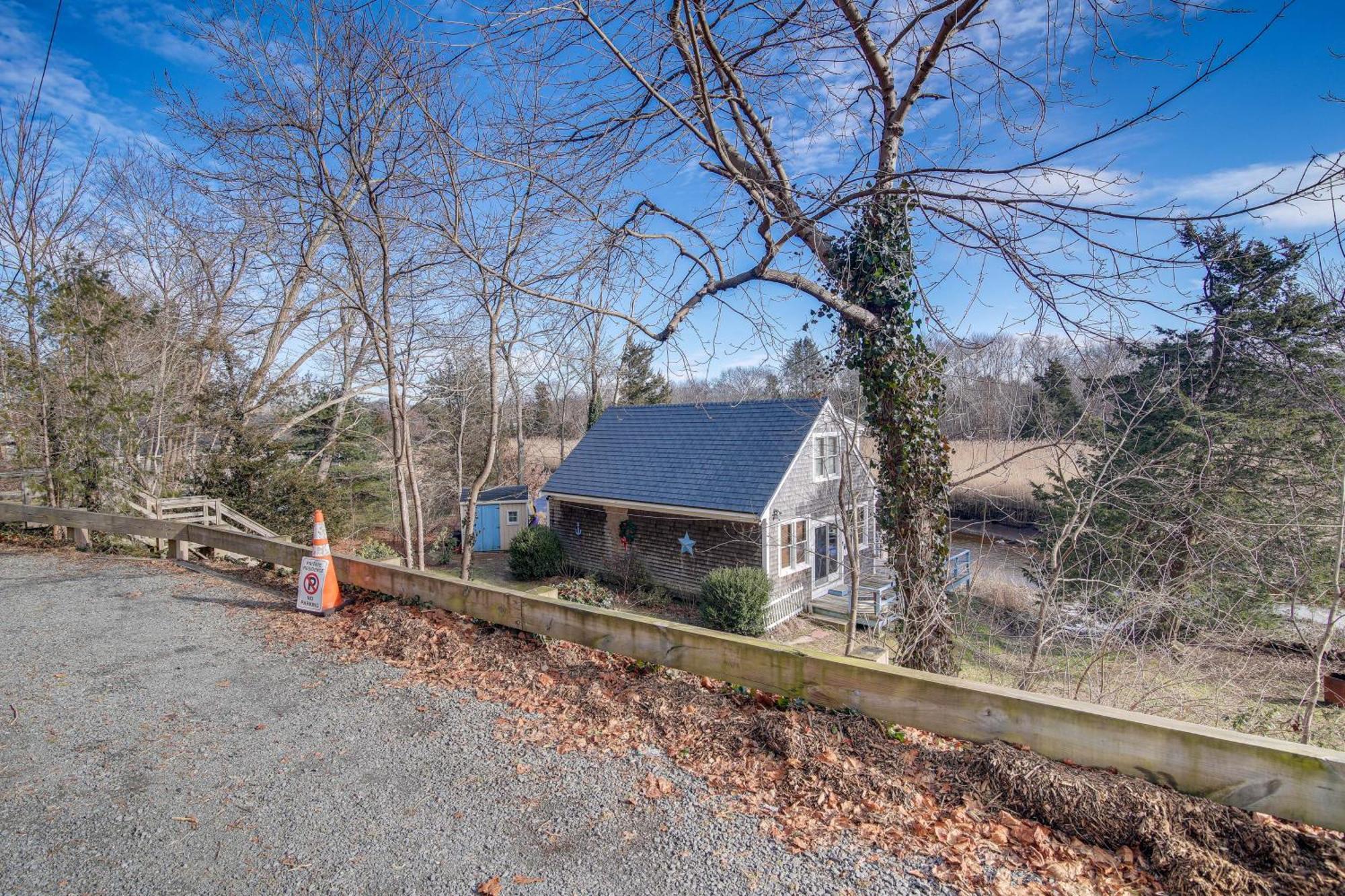 Riverfront Kingston Cottage With Deck, 2 Mi To Beach Exterior photo