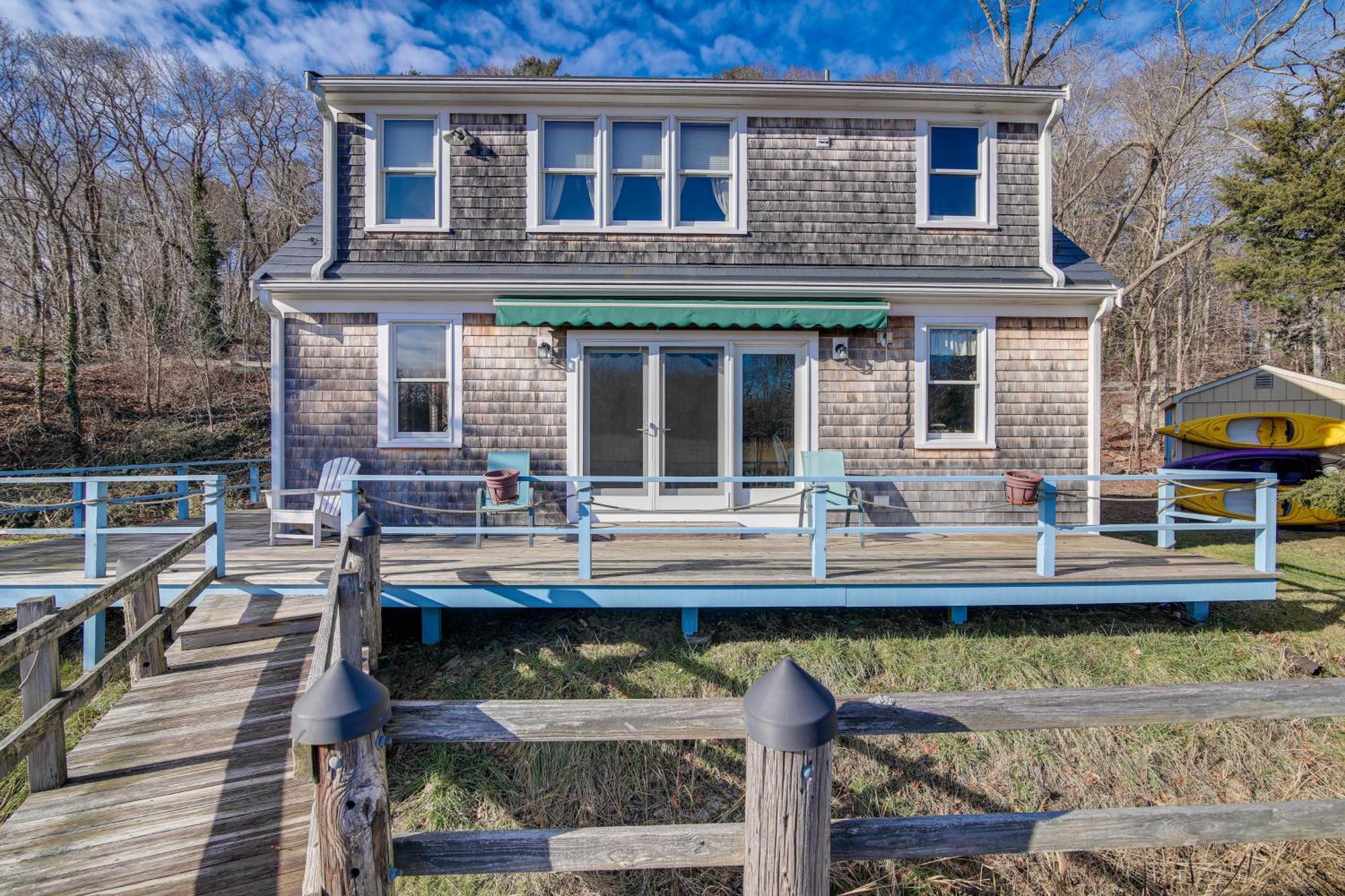 Riverfront Kingston Cottage With Deck, 2 Mi To Beach Exterior photo